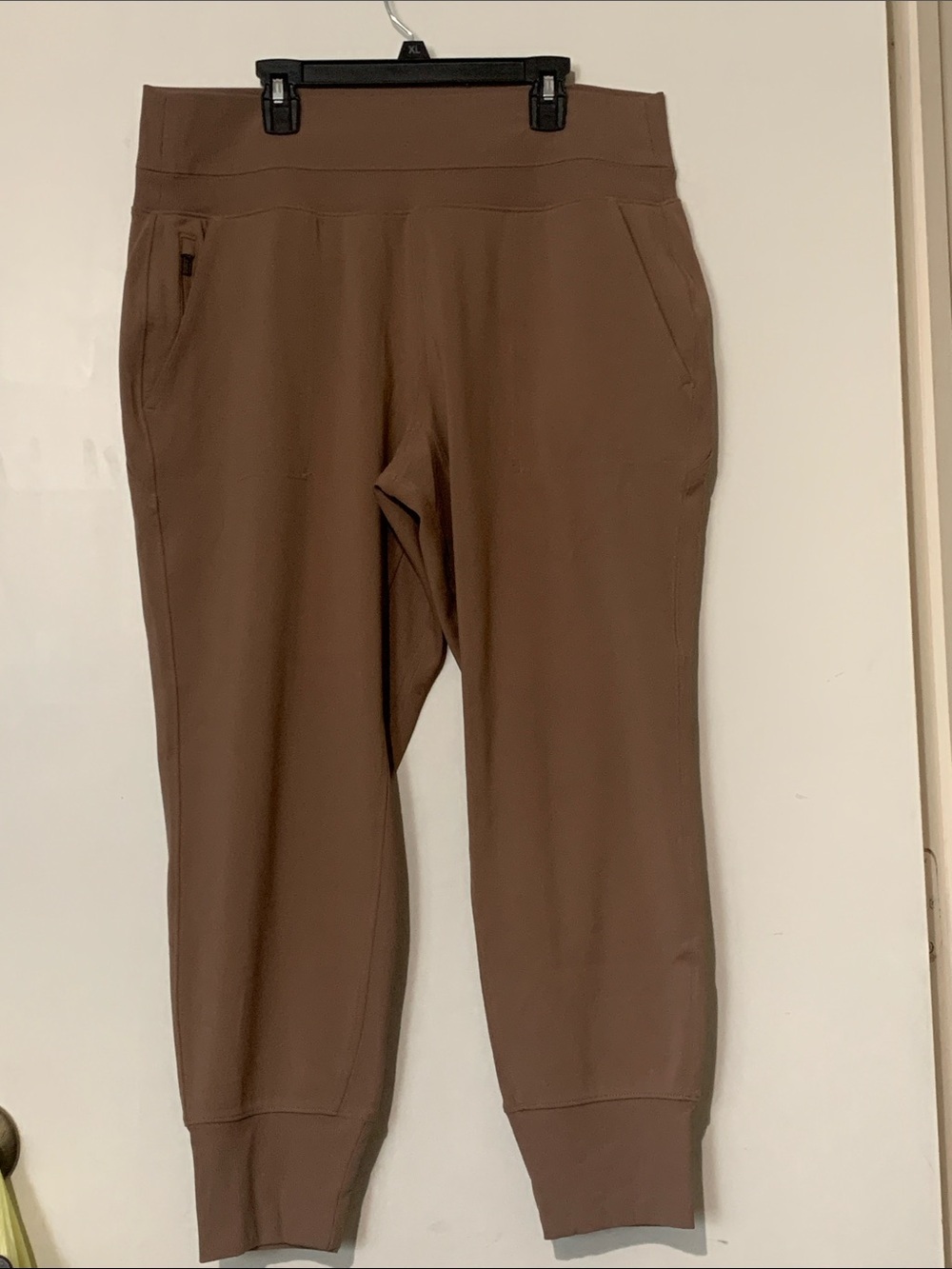 Athleta Chocolate Brown Mid-Rise Cropped Joggers
